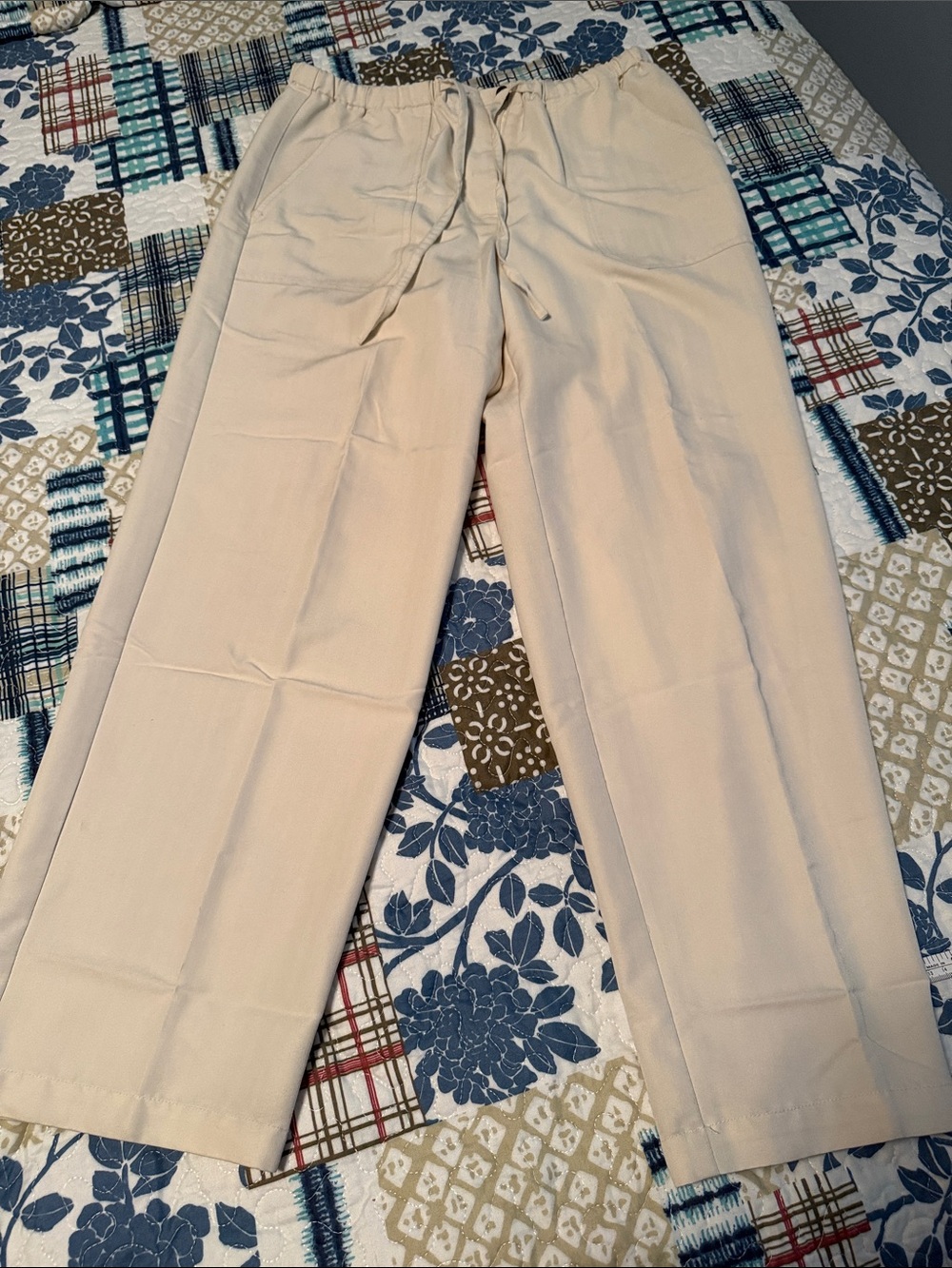 Women’s Lightweight Drawstring Pants - Beige
